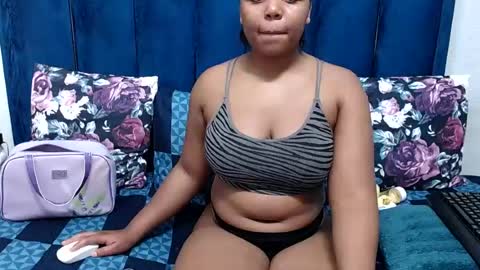 Snapshot of hotsmalltitsx chatting on July 5, 6:04 pm hotsmalltitsx online show from July 5, 6:04 pm