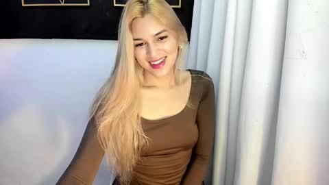 STELLA online show from October 13, 9:04 pm