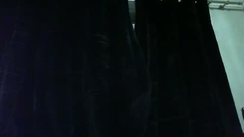 Snapshot of hotstrip22 chatting on May 24, 12:04 am Mark online show from May 24, 12:04 am