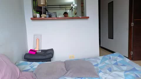 Andres online show from July 12, 6:43 pm