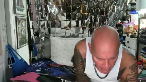 hotstuff775616 online show from April 28, 2:38 am