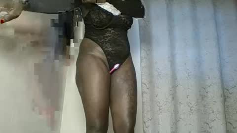 Snapshot of hott_amalia chatting on November 17, 12:44 pm Amalia online show from November 17, 12:44 pm
