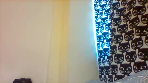 Snapshot of hott_amalia chatting on December 2, 12:43 pm Amalia online show from December 2, 12:43 pm