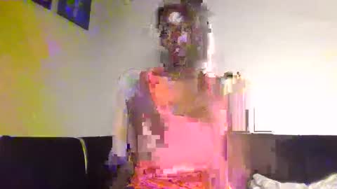 Snapshot of hott_amalia chatting on December 23, 3:37 am Amalia online show from December 23, 3:37 am