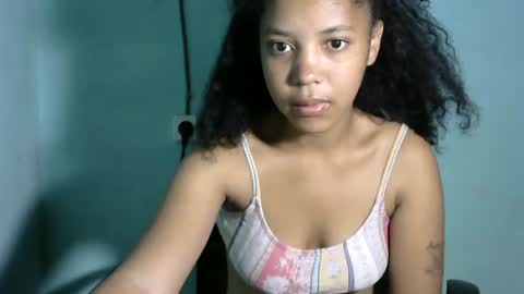 Snapshot of hott_beauty chatting on June 16, 4:37 am MULAN online show from June 16, 4:37 am