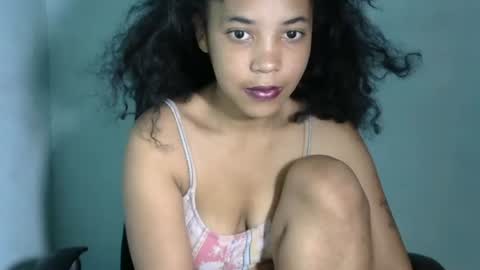 Snapshot of hott_beauty chatting on July 8, 4:17 am MULAN online show from July 8, 4:17 am