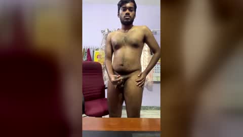 hottamilguy01 online show from February 26, 10:36 am