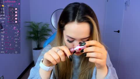 Snapshot of hottease_pvt chatting on January 5, 11:04 am hello Im Eva online show from January 5, 11:04 am