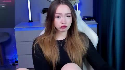 Snapshot of hottease_pvt chatting on November 4, 9:52 am hello Im Eva online show from November 4, 9:52 am