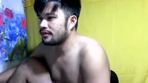 Snapshot of hottestpinoy2323 chatting on May 31, 1:40 pm HottestPinoy32 online show from May 31, 1:40 pm