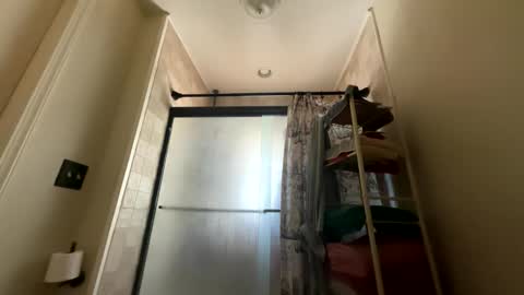 Hottgodess online show from December 16, 3:17 pm