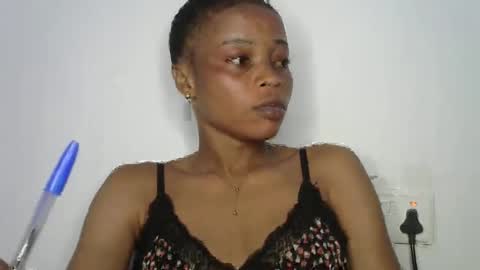 Snapshot of hottie_baddie14 chatting on April 15, 10:43 pm hottie baddie14 online show from April 15, 10:43 pm