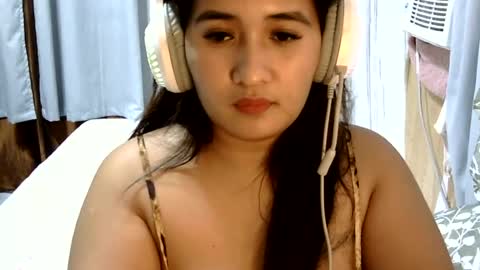 Snapshot of hottie_girlie chatting on June 17, 6:09 pm Cassy online show from June 17, 6:09 pm
