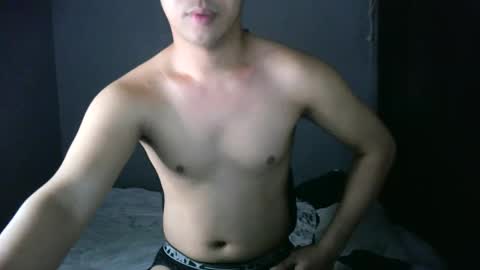 hottie_kyle69 online show from March 17, 10:35 pm