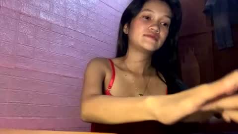 Snapshot of hottie_ptite chatting on June 13, 10:35 am hottie_ptite online show from June 13, 10:35 am