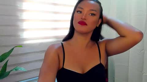 Snapshot of hottieelijah760282 chatting on September 22, 1:18 am Maxine online show from September 22, 1:18 am