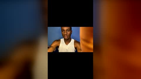 independent Model online show from March 6, 9:33 pm