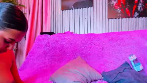 Snapshot of hotties_kittens18 chatting on July 28, 10:53 pm hotties_kittens18 online show from July 28, 10:53 pm