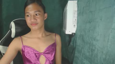 Snapshot of hottiest_luna chatting on May 11, 3:45 am hottiest_luna online show from May 11, 3:45 am