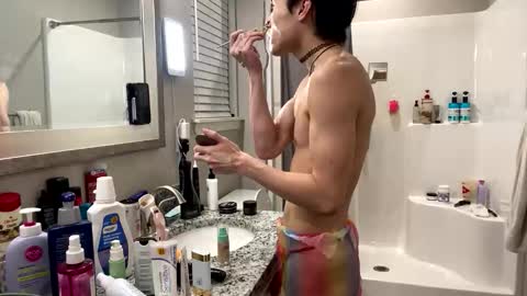 Snapshot of hottiewithabody101 chatting on May 22, 1:17 pm hottiewithabody101 online show from May 22, 1:17 pm