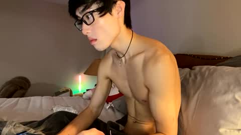 Snapshot of hottiewithabody101 chatting on June 3, 2:44 pm hottiewithabody101 online show from June 3, 2:44 pm