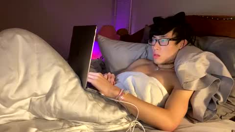 Snapshot of hottiewithabody101 chatting on June 8, 1:28 am hottiewithabody101 online show from June 8, 1:28 am