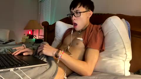 Snapshot of hottiewithabody101 chatting on June 27, 3:06 pm hottiewithabody101 online show from June 27, 3:06 pm