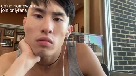 Snapshot of hottiewithabody101 chatting on July 6, 8:00 pm hottiewithabody101 online show from July 6, 8:00 pm