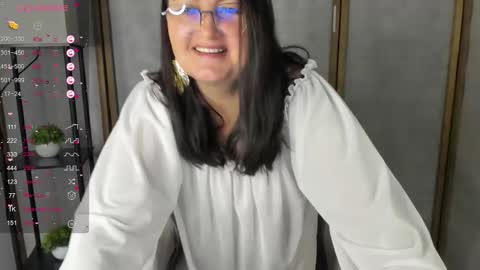 Anna online show from November 22, 2:43 am