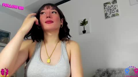 Snapshot of hottycrishinaxx chatting on March 3, 3:42 pm crishinahotty online show from March 3, 3:42 pm