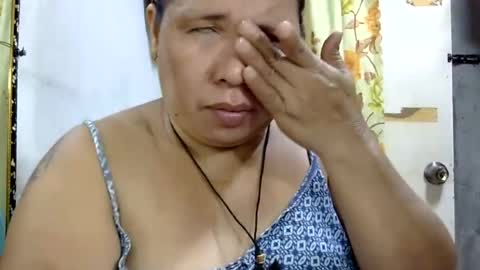 Snapshot of hottycrissy4u chatting on July 2, 6:41 am hottycrissy4u online show from July 2, 6:41 am