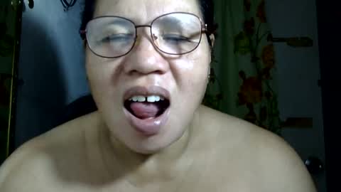 Snapshot of hottycrissy4u chatting on July 21, 4:26 am hottycrissy4u online show from July 21, 4:26 am