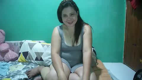 Snapshot of hotwetmommaxxx chatting on January 11, 2:09 am hotwetmommaxxx online show from January 11, 2:09 am