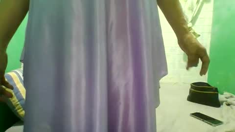 Snapshot of hotwetmommaxxx chatting on November 10, 11:37 pm hotwetmommaxxx online show from November 10, 11:37 pm