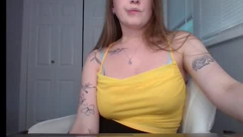Snapshot of hotwifelili chatting on July 26, 11:22 pm hotwifelili online show from July 26, 11:22 pm