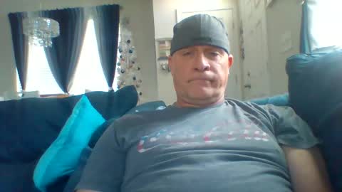 Snapshot of hotyummycock69 chatting on November 25, 4:18 pm hotyummycock69 online show from November 25, 4:18 pm