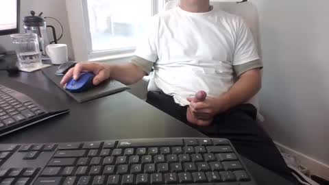 Snapshot of hoverday chatting on September 15, 3:56 pm hoverday online show from September 15, 3:56 pm