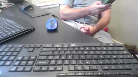 Snapshot of hoverday chatting on September 26, 6:12 pm hoverday online show from September 26, 6:12 pm