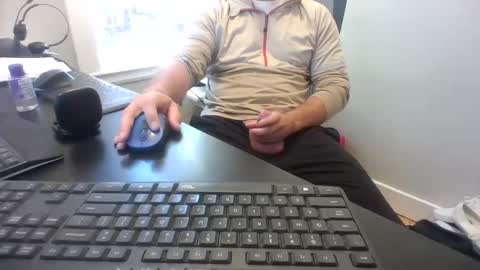 Snapshot of hoverday chatting on September 28, 6:46 pm hoverday online show from September 28, 6:46 pm