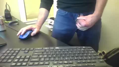 Snapshot of hoverday chatting on October 12, 2:21 am hoverday online show from October 12, 2:21 am