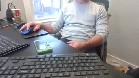 Snapshot of hoverday chatting on December 2, 5:08 pm hoverday online show from December 2, 5:08 pm