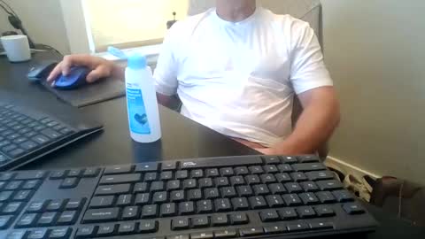 Snapshot of hoverday chatting on July 20, 4:31 pm hoverday online show from July 20, 4:31 pm