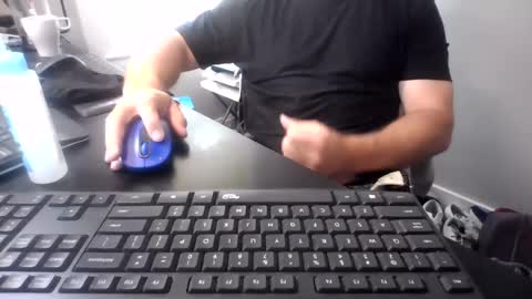 Snapshot of hoverday chatting on July 21, 3:36 pm hoverday online show from July 21, 3:36 pm