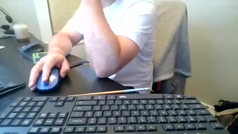 Snapshot of hoverday chatting on July 30, 3:38 am hoverday online show from July 30, 3:38 am