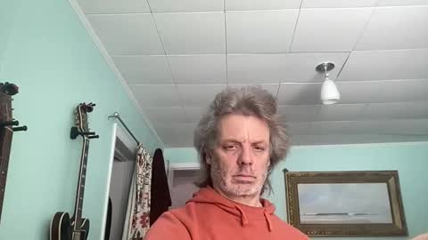 Snapshot of howlingatnothing chatting on February 1, 2:37 pm howlingatnothing online show from February 1, 2:37 pm