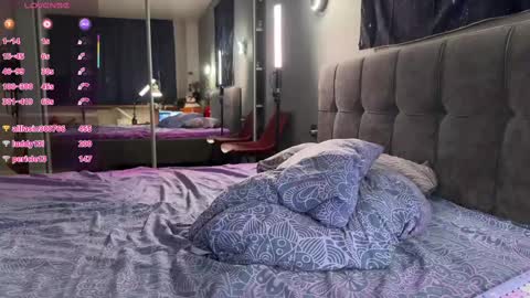 Elizabeth online show from February 24, 9:20 pm