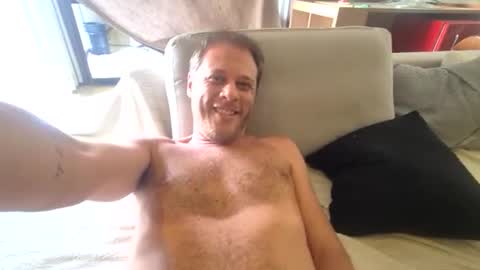 Henrique online show from April 21, 7:17 pm