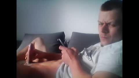 Snapshot of hubikush22 chatting on November 22, 1:10 pm hubikush22 online show from November 22, 1:10 pm