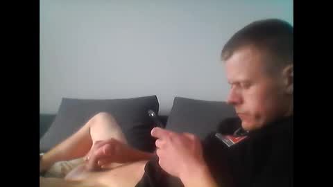 Snapshot of hubikush22 chatting on November 24, 2:39 pm hubikush22 online show from November 24, 2:39 pm