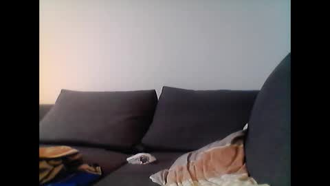 Snapshot of hubikush22 chatting on February 21, 2:29 pm hubikush22 online show from February 21, 2:29 pm